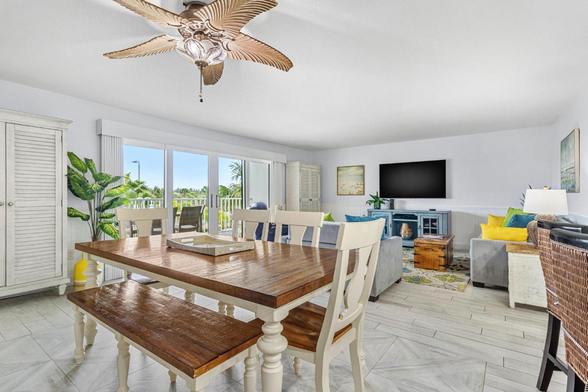 Beach Oasis - No Storm Damage & Guest Ready! Come Enjoy The Heated Pool & Relax At The Beach! Clearwater Beach Eksteriør billede